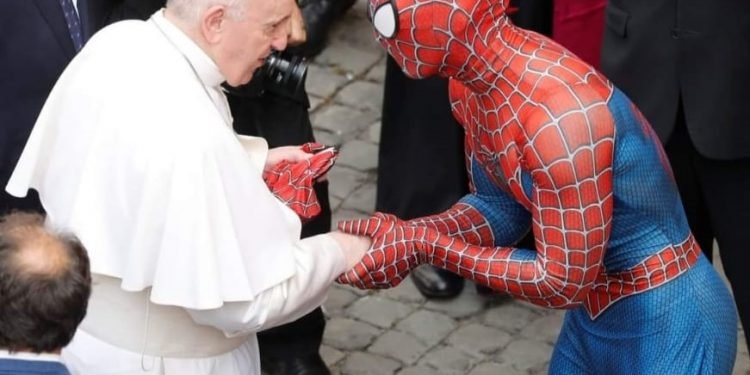 ‘Spider-man’ Bertemu Paus
