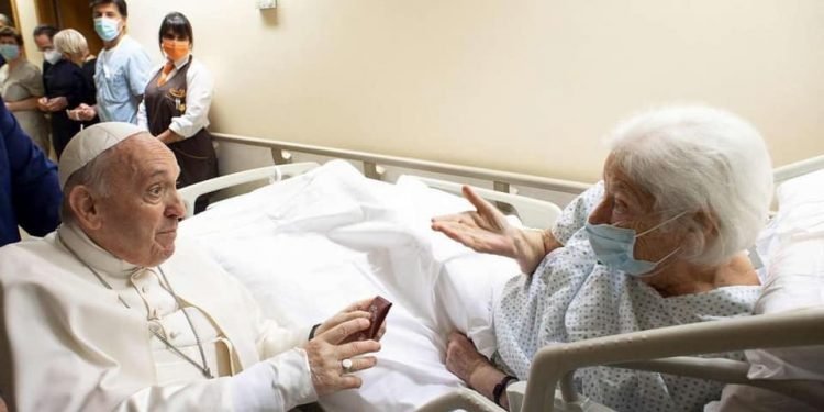 Paus Sembuh, Komentari Sepak Bola