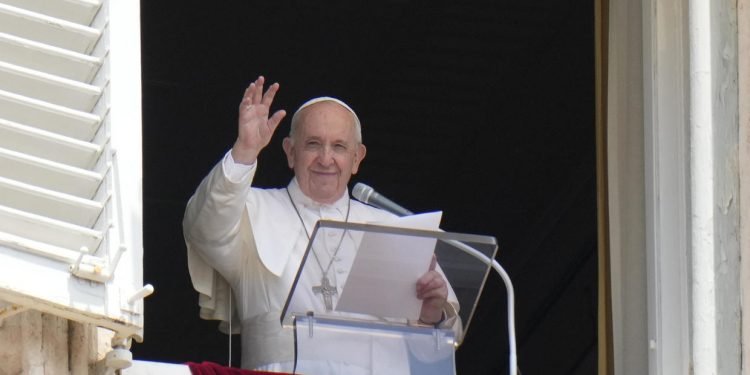 Kondisi Terakhir Paus Pasca-Bedah