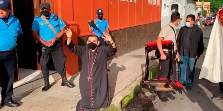 Rezim Nikaragua Menculik Uskup Rolando Álvarez