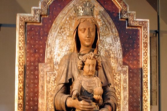 Bunda Maria Bergelar ‘Takhta Kebijaksanaan’