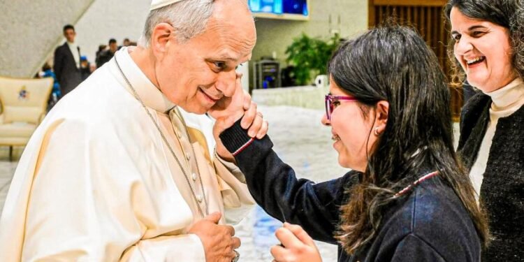 Paus Leo dan Gadis Tunanetra